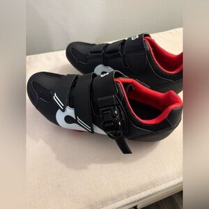 NEW peloton women’s size 6 shoes